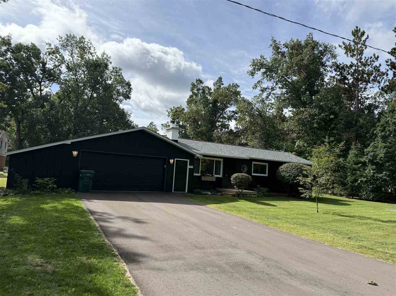 6835 Elmwood Street Indian River MI 49749