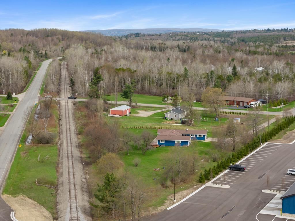 1670 Click Road Petoskey MI 49770