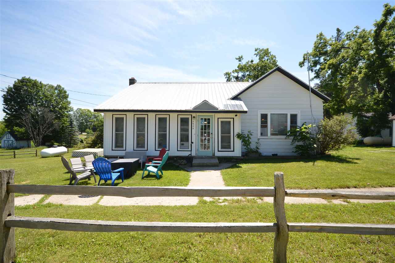 5924 Elm Street Alba MI 49611