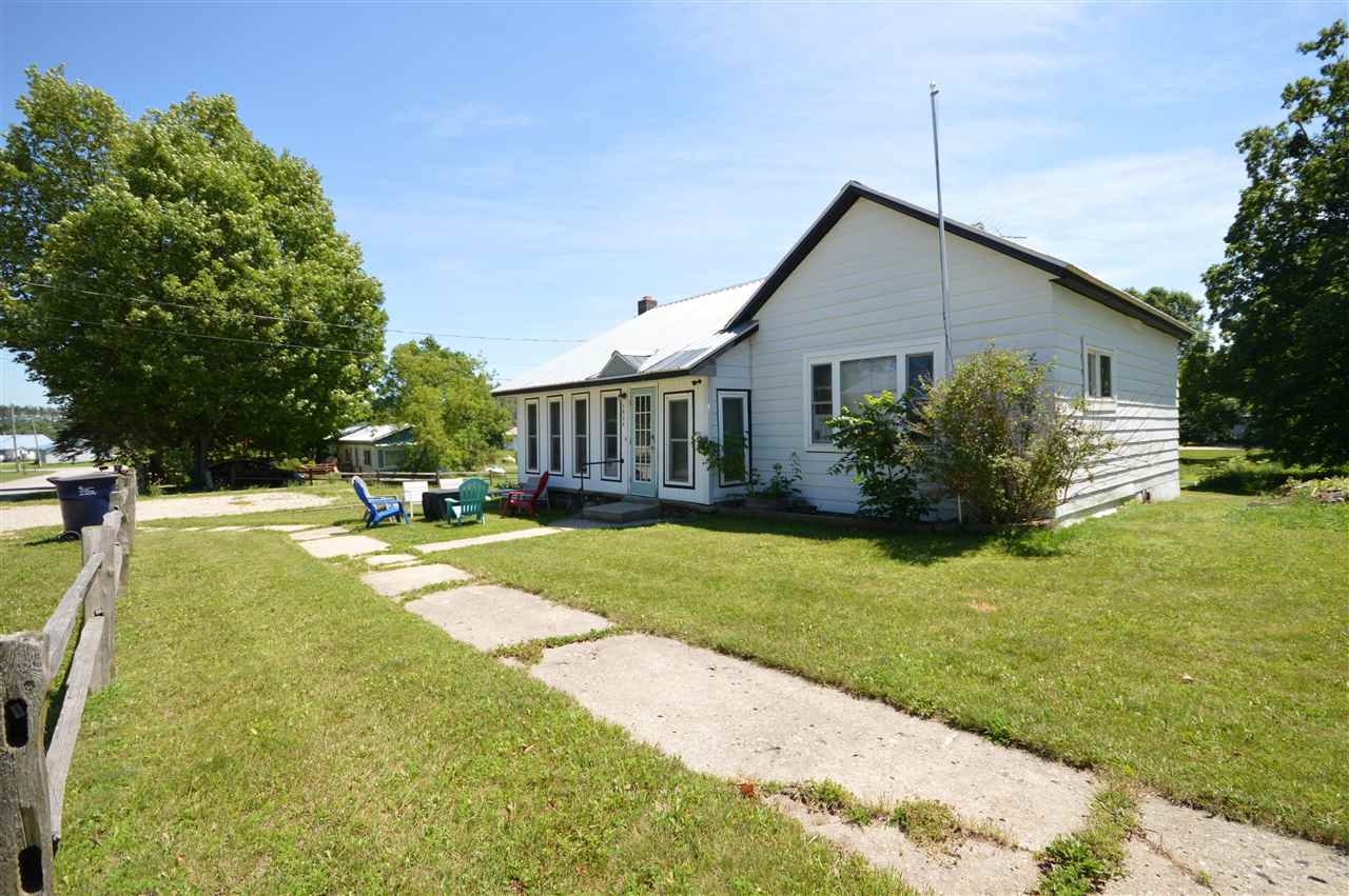 5924 Elm Street Alba MI 49611