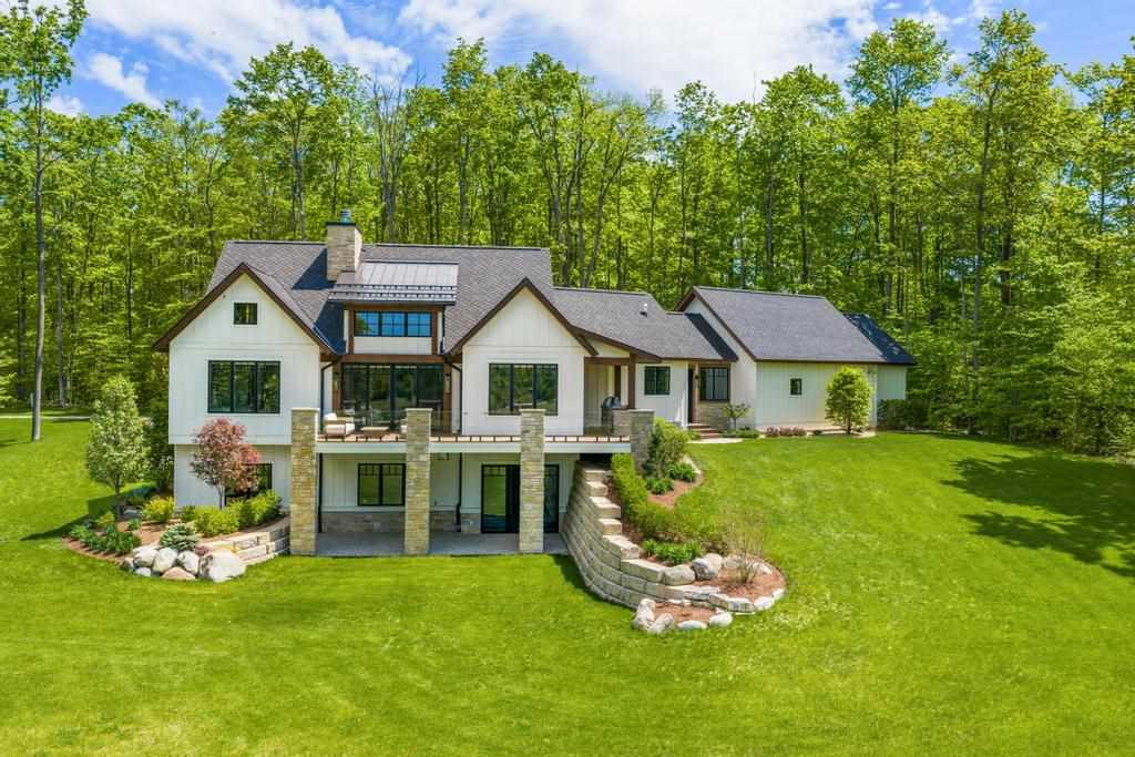 2360 Columbia Point Harbor Springs MI 49740