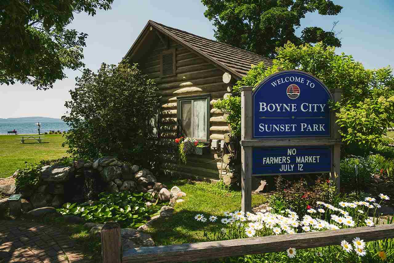 1525 S Springbrook Road Boyne Falls MI 49713