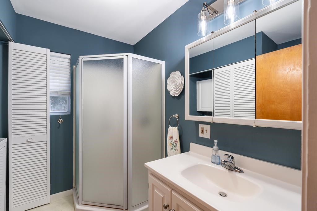 406 Burns Street Charlevoix MI 49720-0000