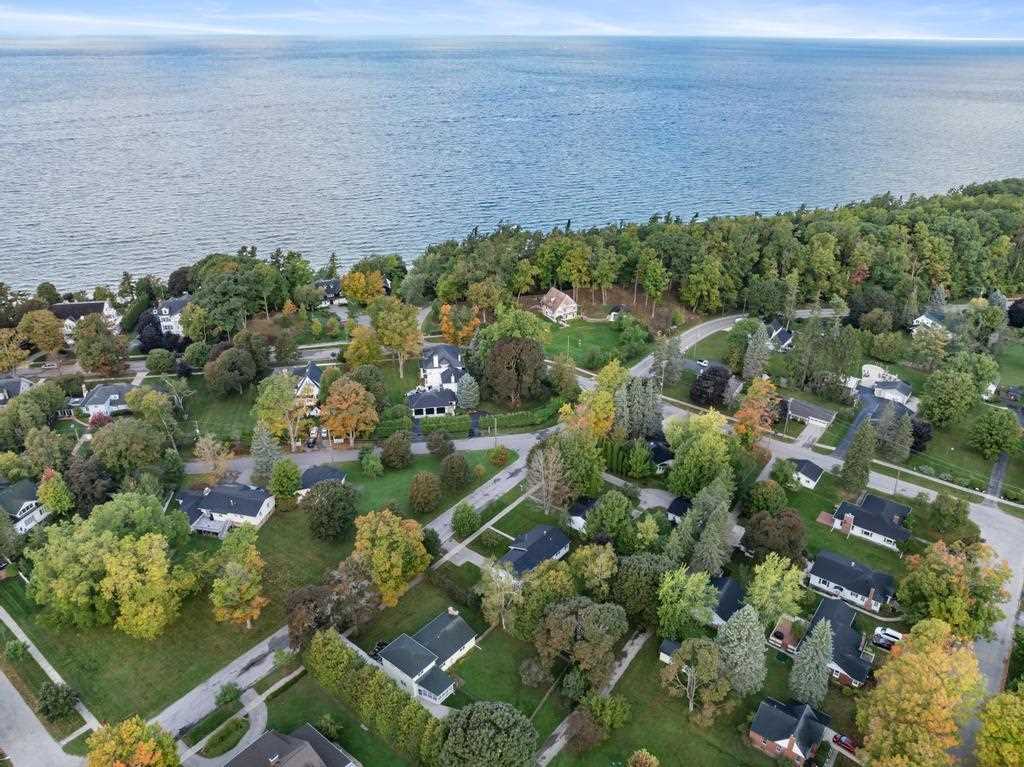 406 Burns Street Charlevoix MI 49720-0000