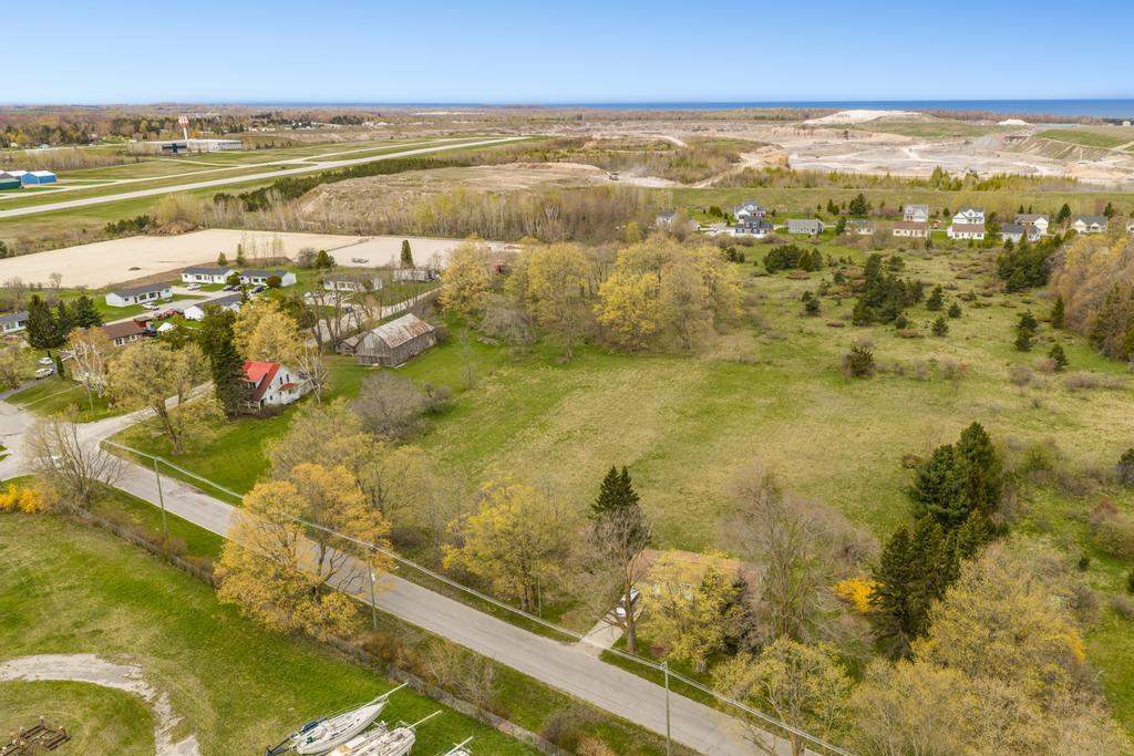 7015 Norwood Street Charlevoix MI 49720