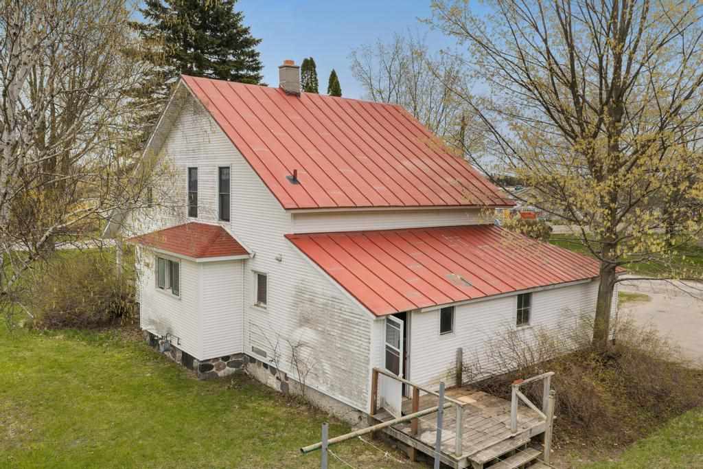 7015 Norwood Street Charlevoix MI 49720