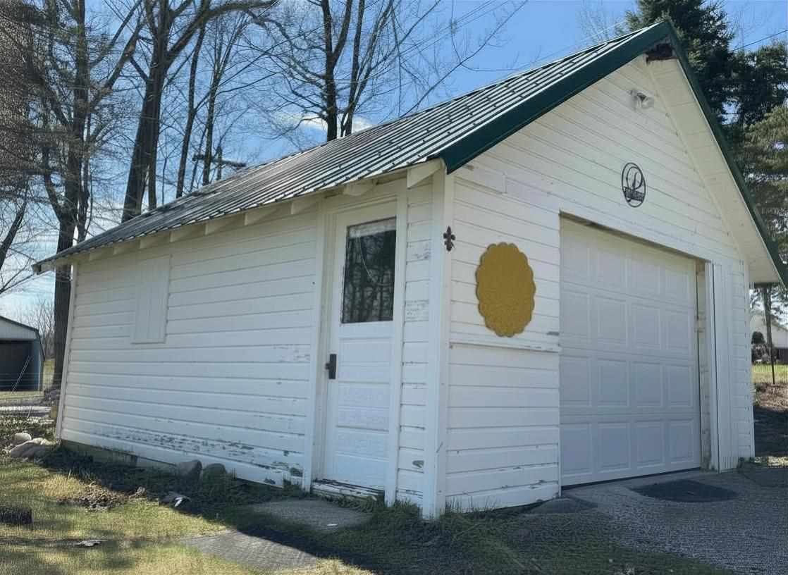 6398 Paradise Trail Carp Lake MI 49718