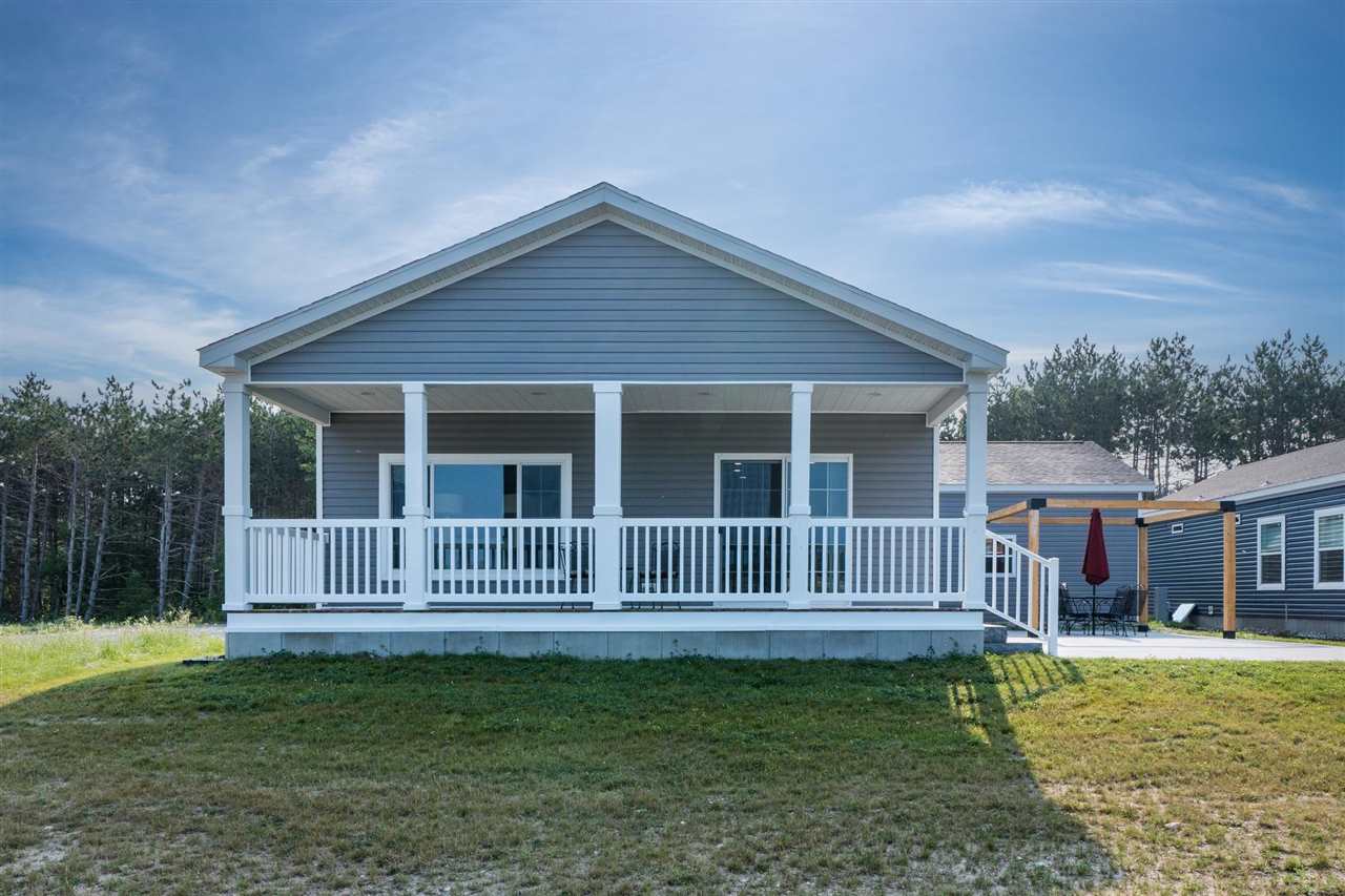 1616 Pond Circle Petoskey MI 49770