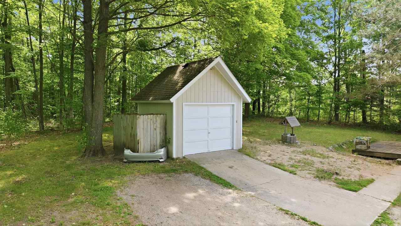 7841 S Pleasantview Road Harbor Springs MI 49740