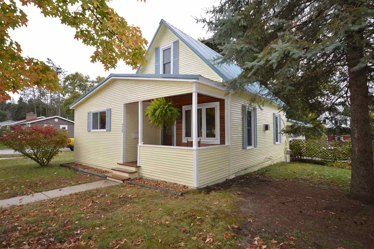 528 Grant Street Boyne City MI 49712