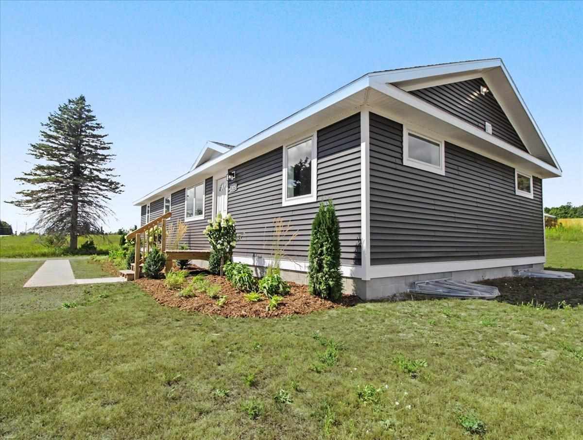 2428 Intertown Petoskey MI 49770