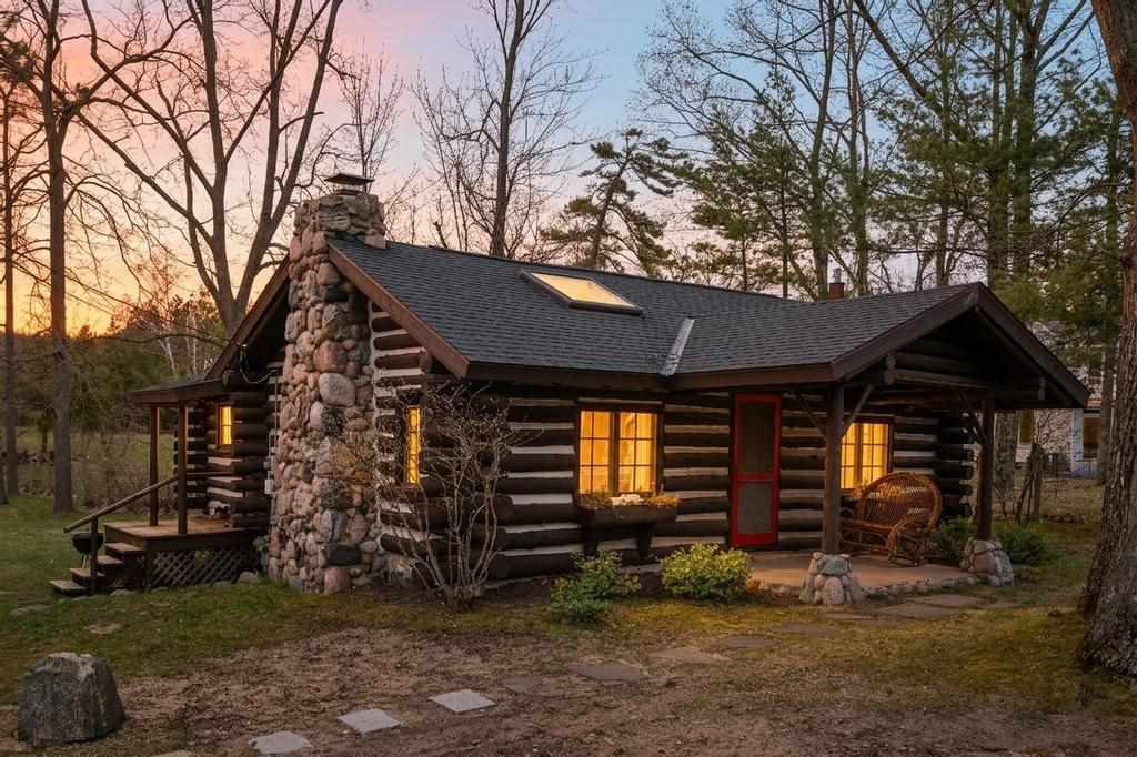 7985 S Lake Shore Drive Harbor Springs MI 49740
