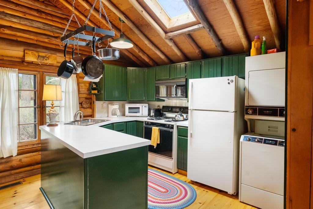 7985 S Lake Shore Drive Harbor Springs MI 49740