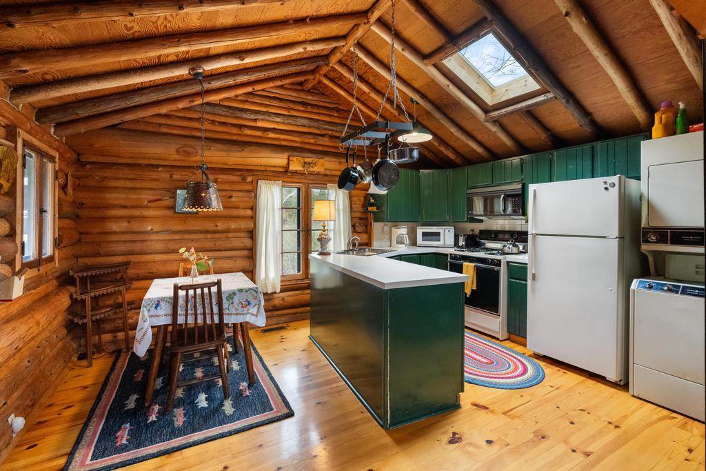 7985 S Lake Shore Drive Harbor Springs MI 49740