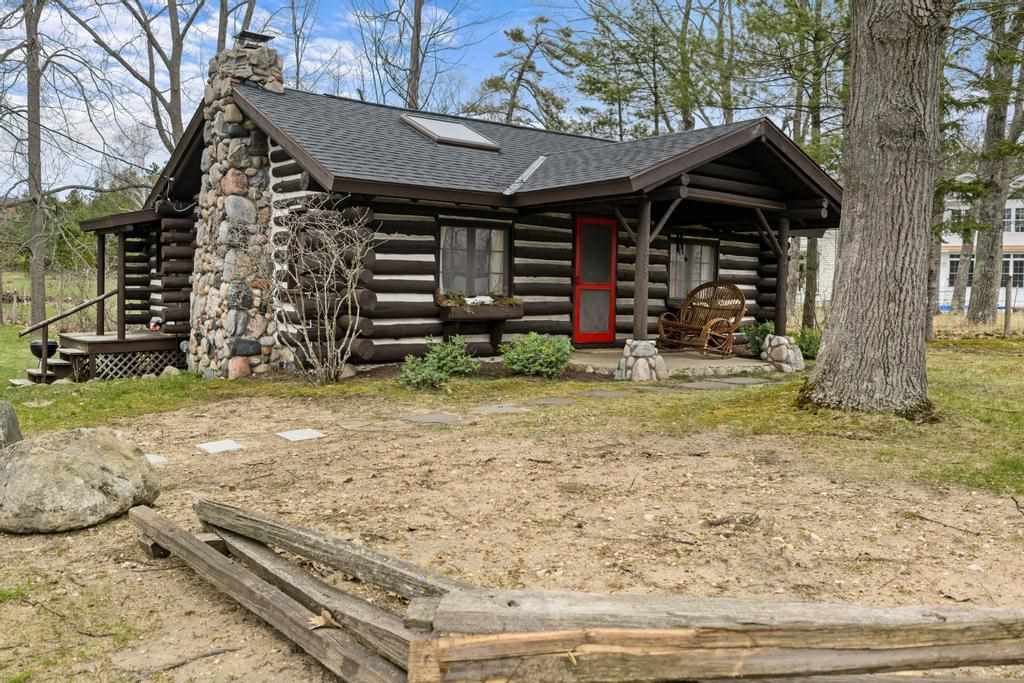 7985 S Lake Shore Drive Harbor Springs MI 49740