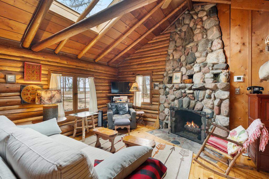 7985 S Lake Shore Drive Harbor Springs MI 49740