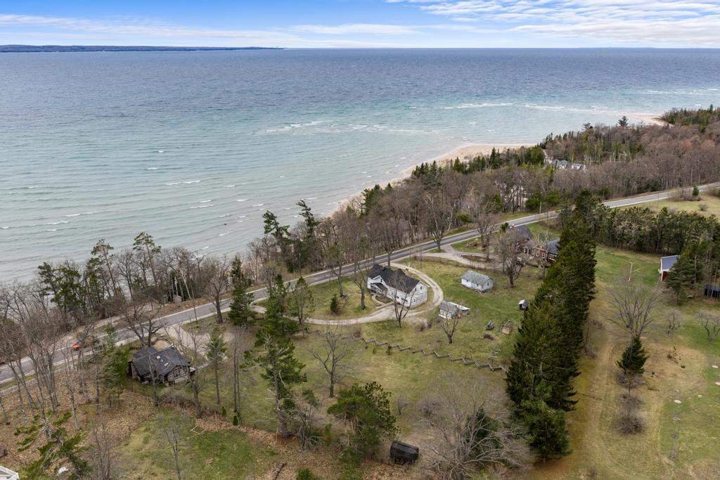 7985 S Lake Shore Drive Harbor Springs MI 49740