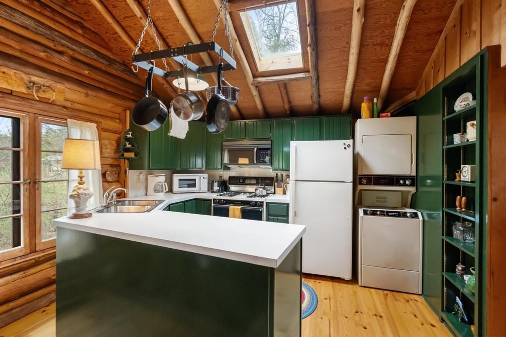 7985 S Lake Shore Drive Harbor Springs MI 49740