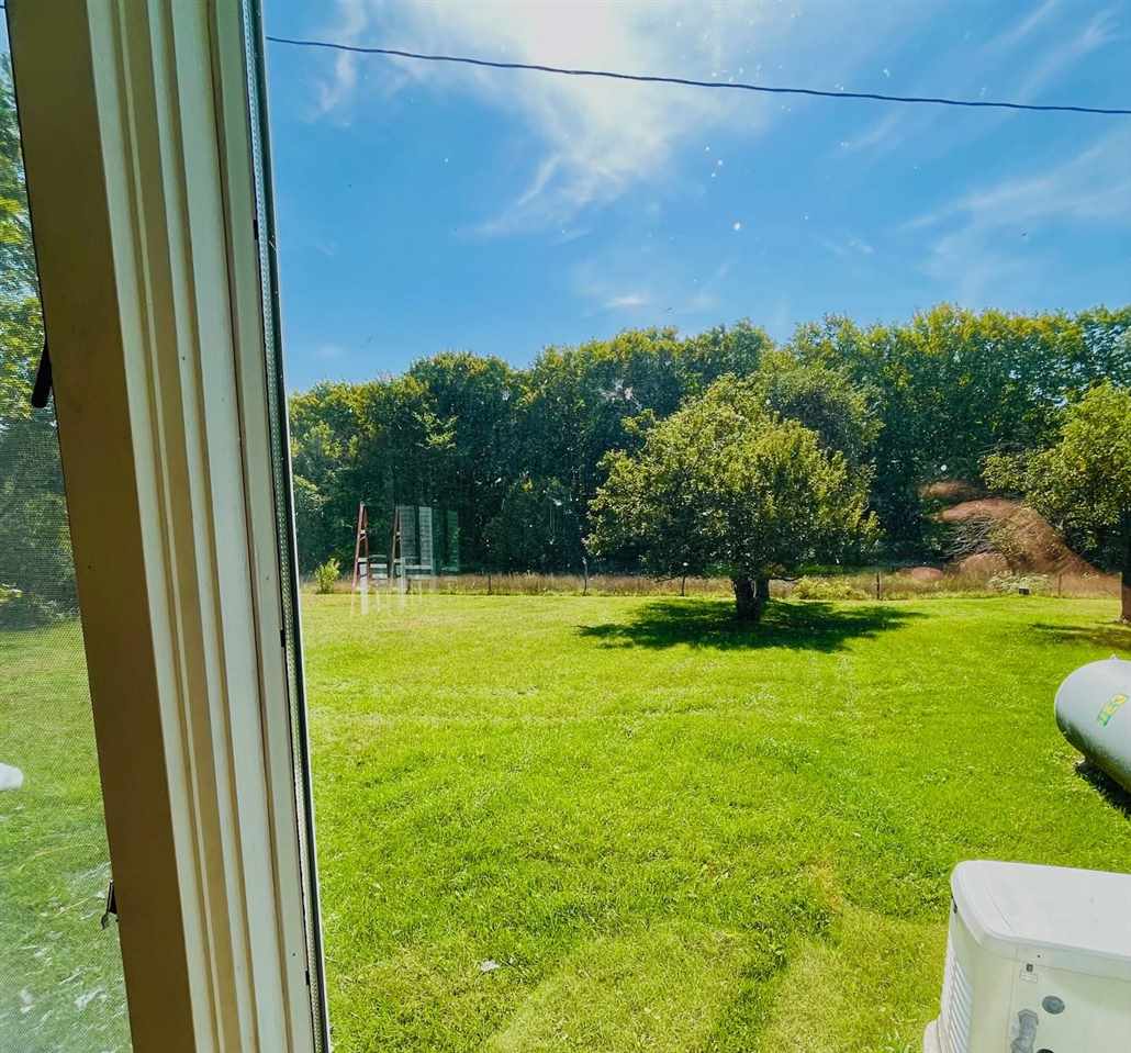 2528 Muckle Road Central Lake MI 49622