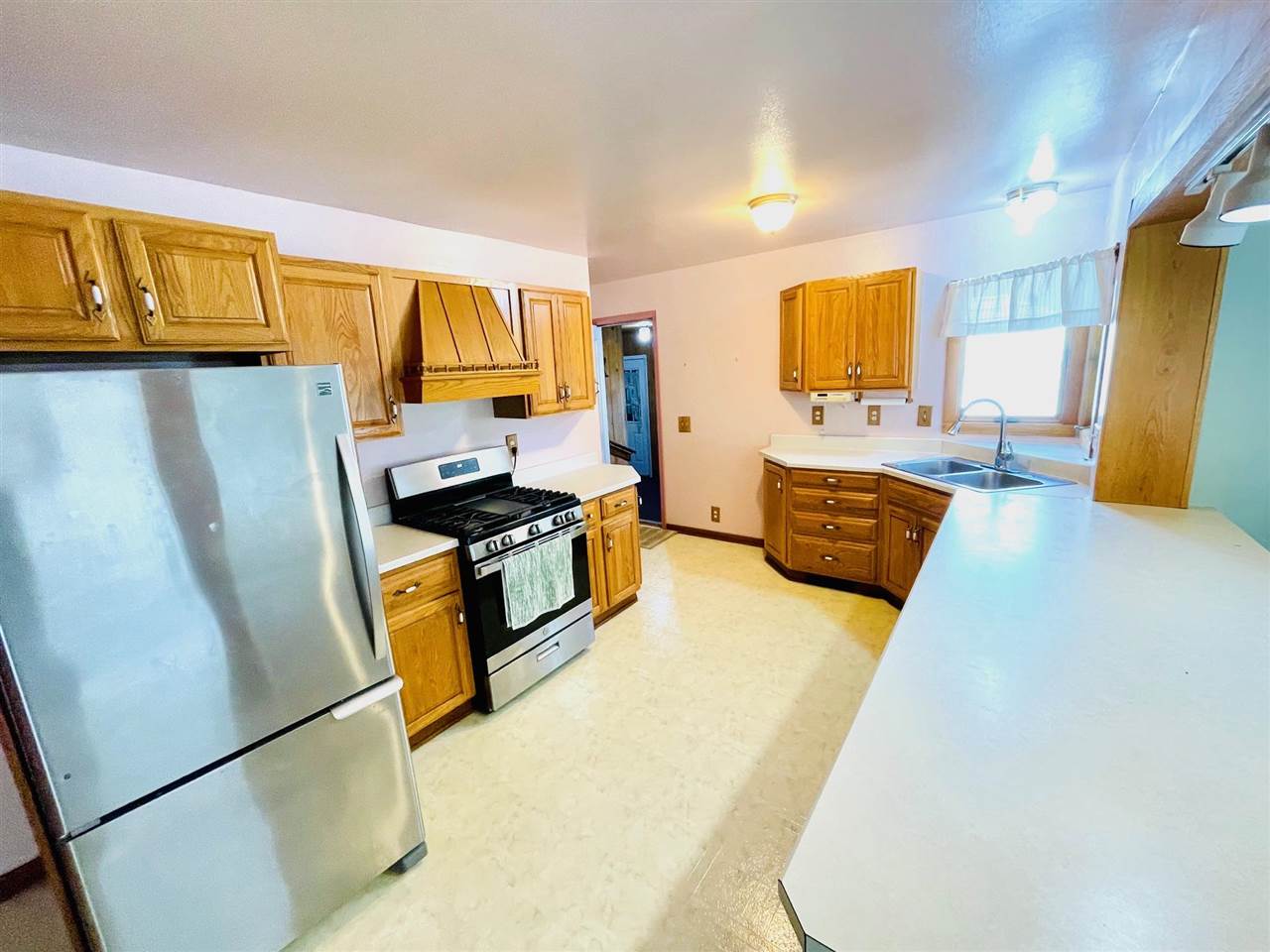 2528 Muckle Road Central Lake MI 49622