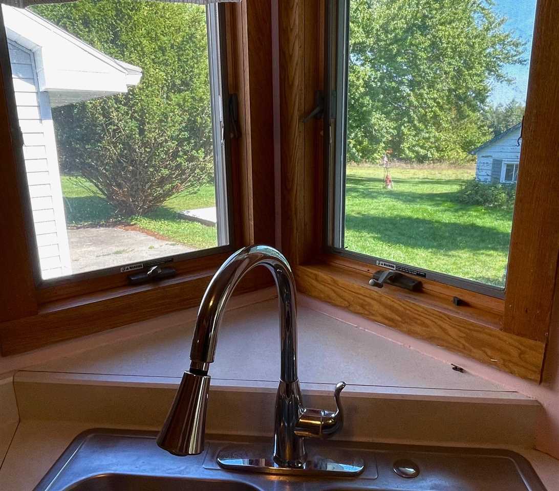 2528 Muckle Road Central Lake MI 49622