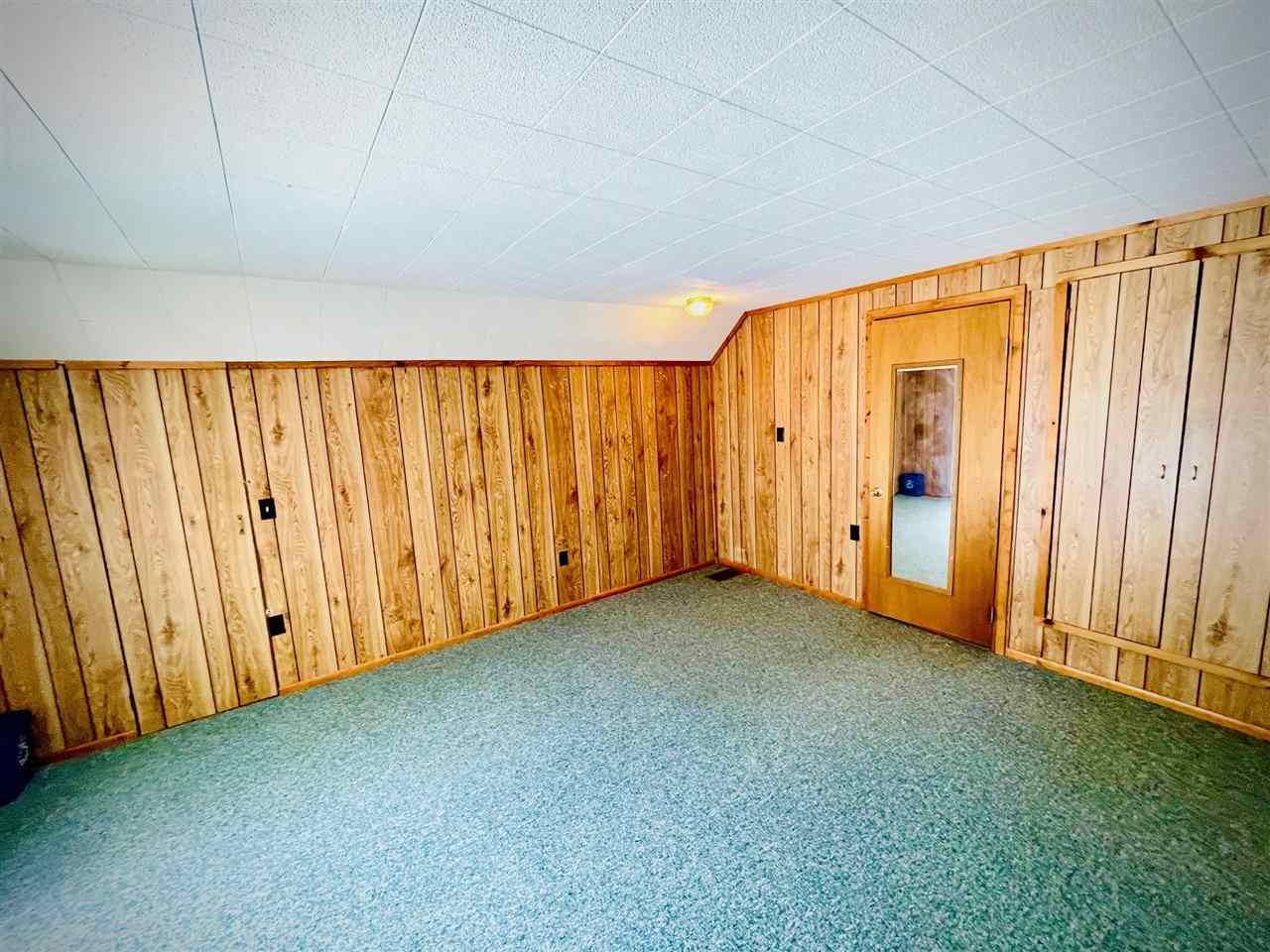 2528 Muckle Road Central Lake MI 49622