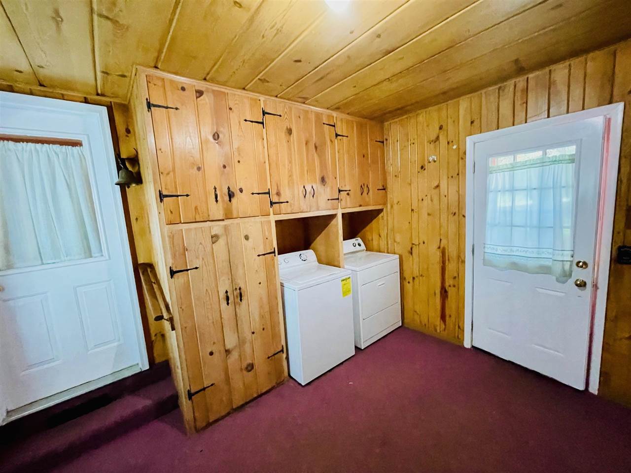 2528 Muckle Road Central Lake MI 49622