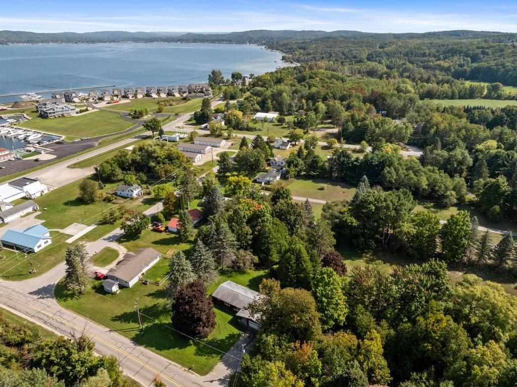 00974 N Advance Road Boyne City MI 49712