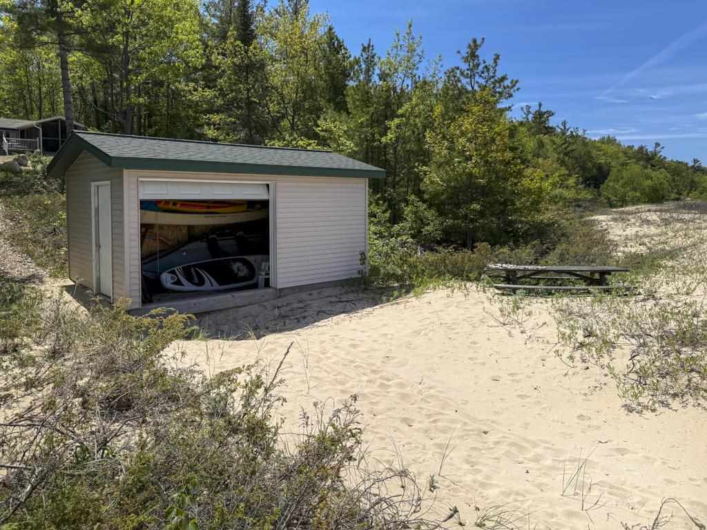26205 Pine Street Beaver Island MI 40782