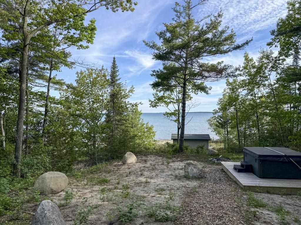 26205 Pine Street Beaver Island MI 40782