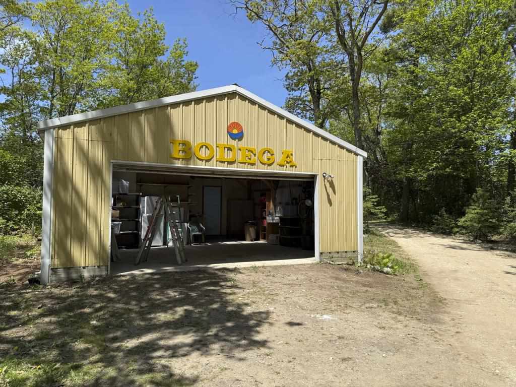 26205 Pine Street Beaver Island MI 40782