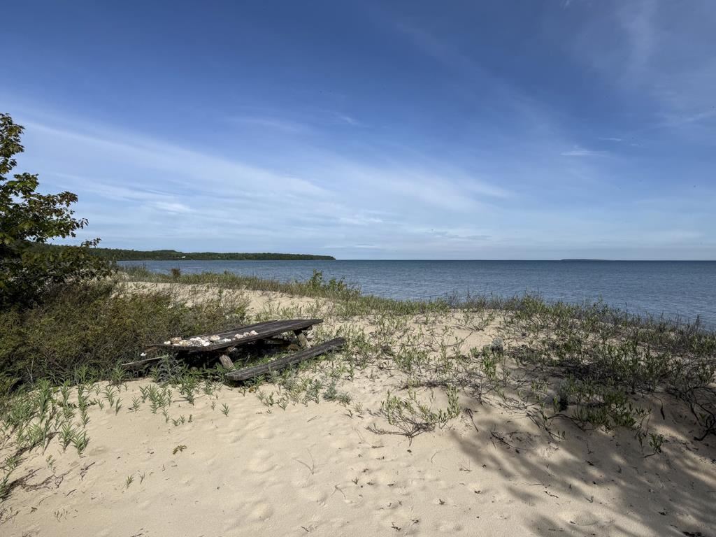 26205 Pine Street Beaver Island MI 40782