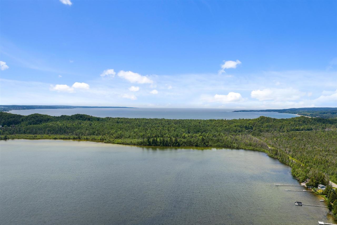 3918 Powell Road Harbor Springs MI 49740