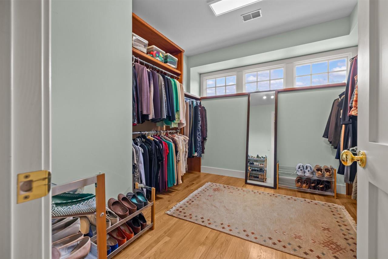 1041 Greentree Road Bloomfield Hills MI 48304-2535