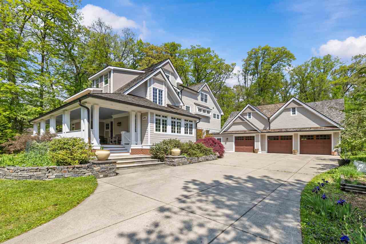 1041 Greentree Road Bloomfield Hills MI 48304-2535