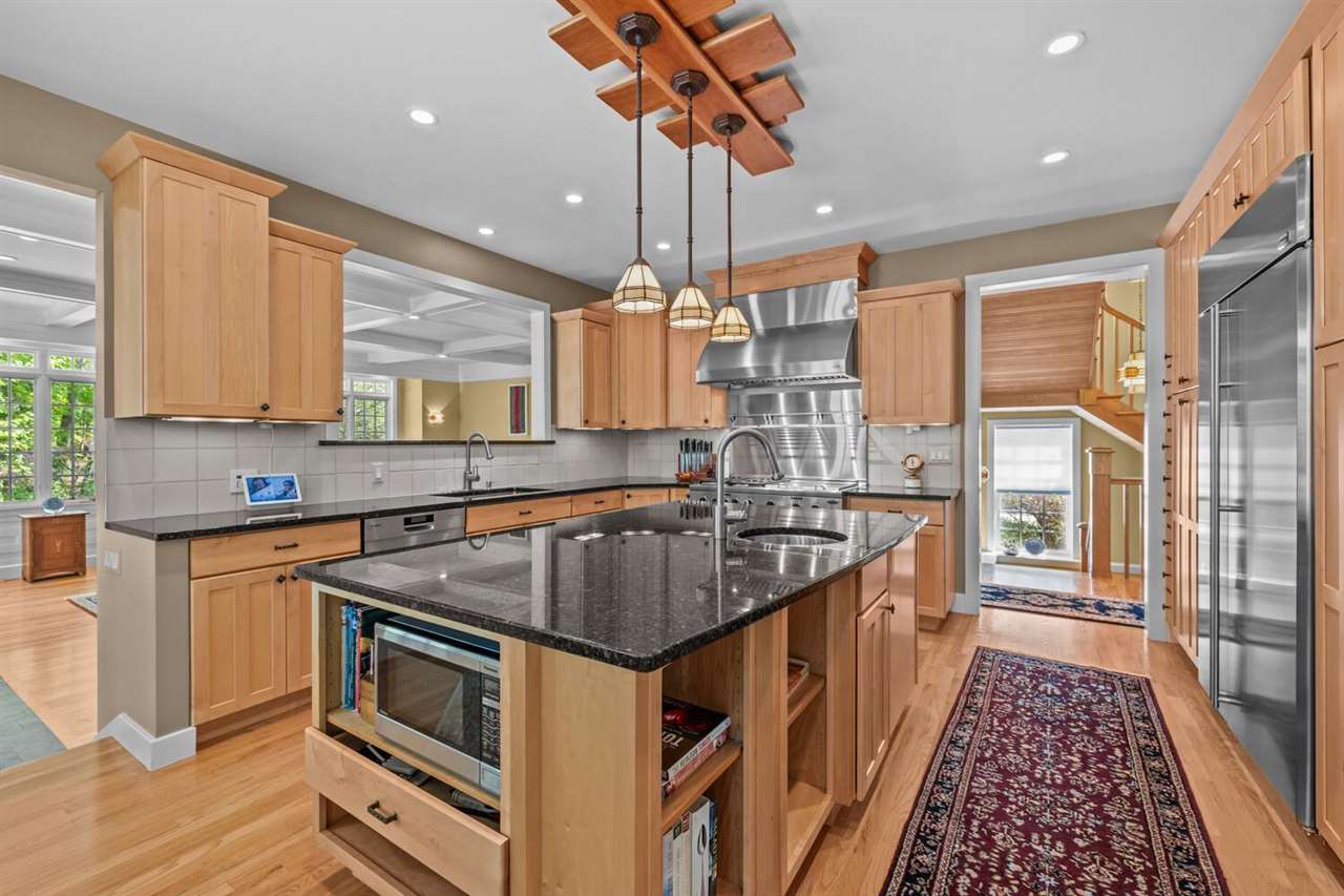 1041 Greentree Road Bloomfield Hills MI 48304-2535