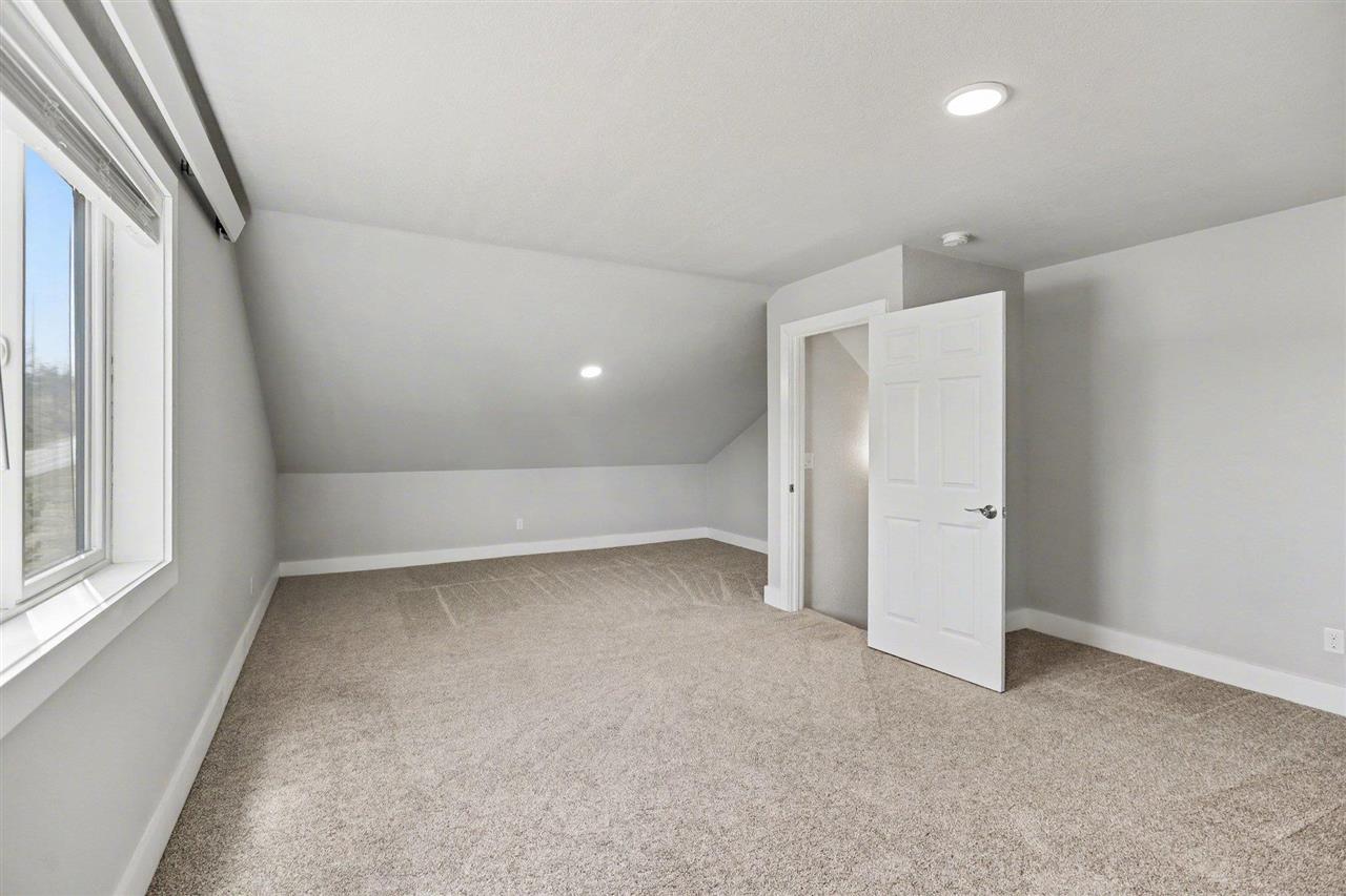 705 Maple Creek Petoskey MI 49770