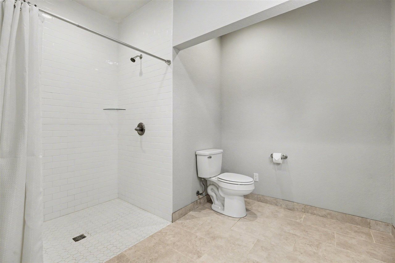 705 Maple Creek Petoskey MI 49770