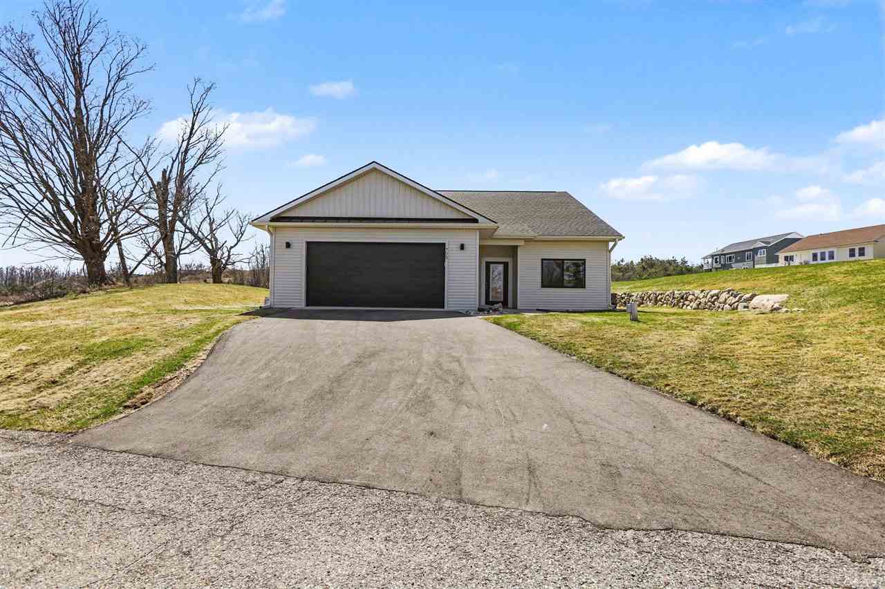 705 Maple Creek Petoskey MI 49770