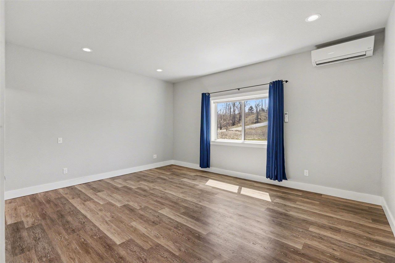 705 Maple Creek Petoskey MI 49770