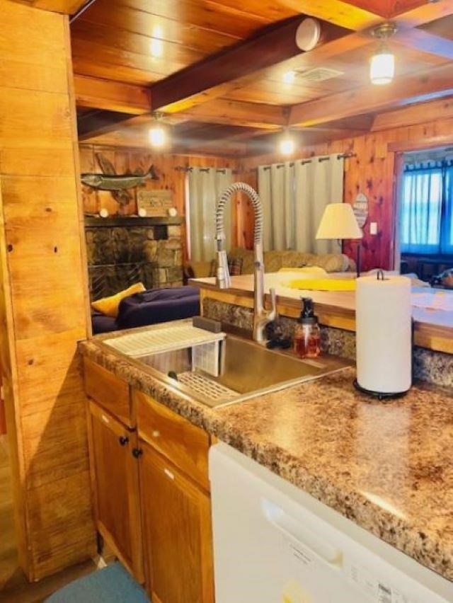 6080 Paradise Trail Carp Lake MI 49718