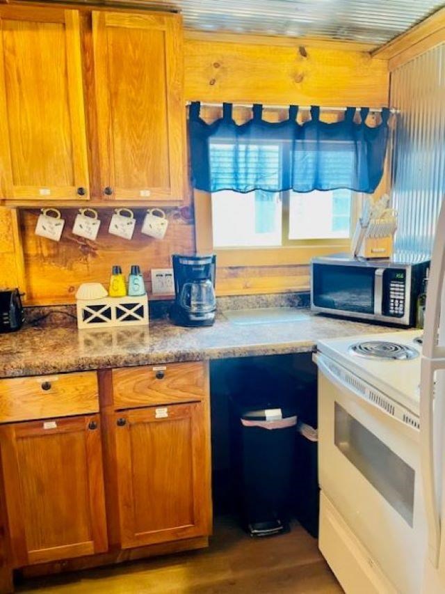 6080 Paradise Trail Carp Lake MI 49718