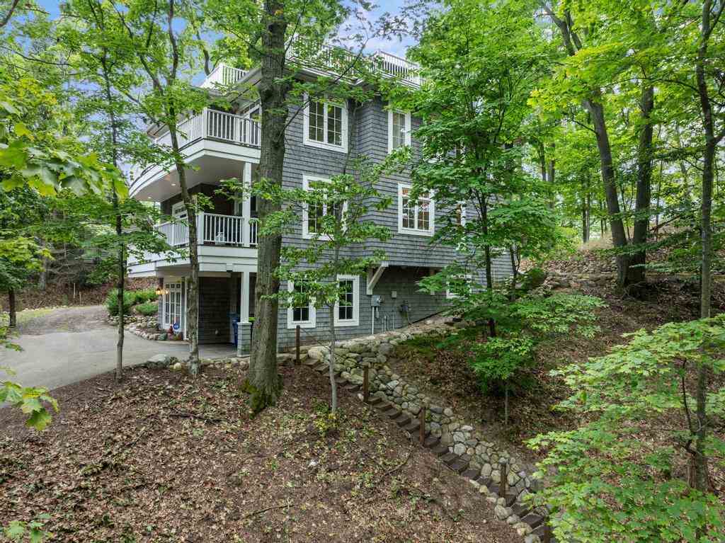 008521 Mount Mcsauba Road Charlevoix MI 49720