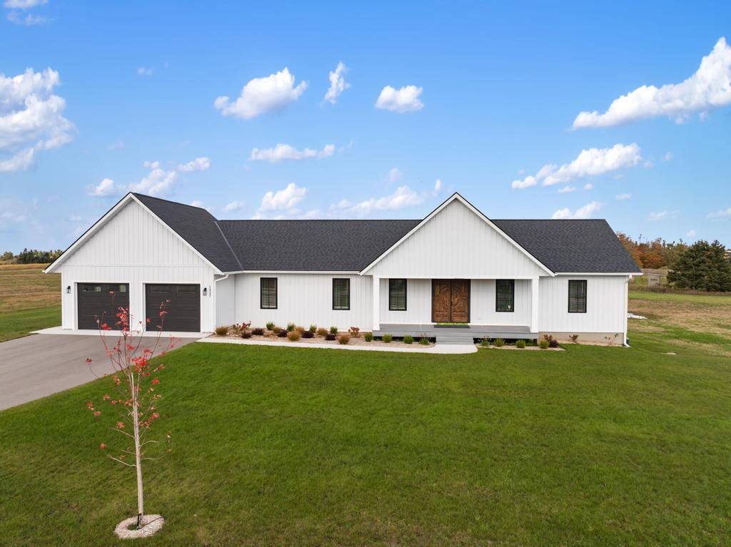 1827 Farmview Petoskey MI 49770