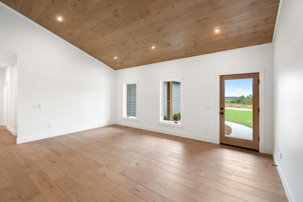 588 Harbor View Lane Petoskey MI 49770
