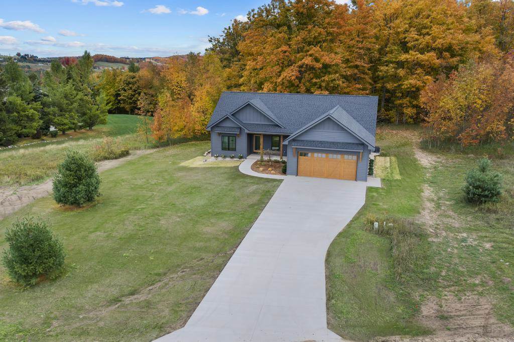 588 Harbor View Lane Petoskey MI 49770