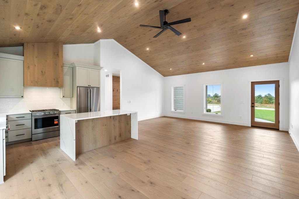 588 Harbor View Lane Petoskey MI 49770