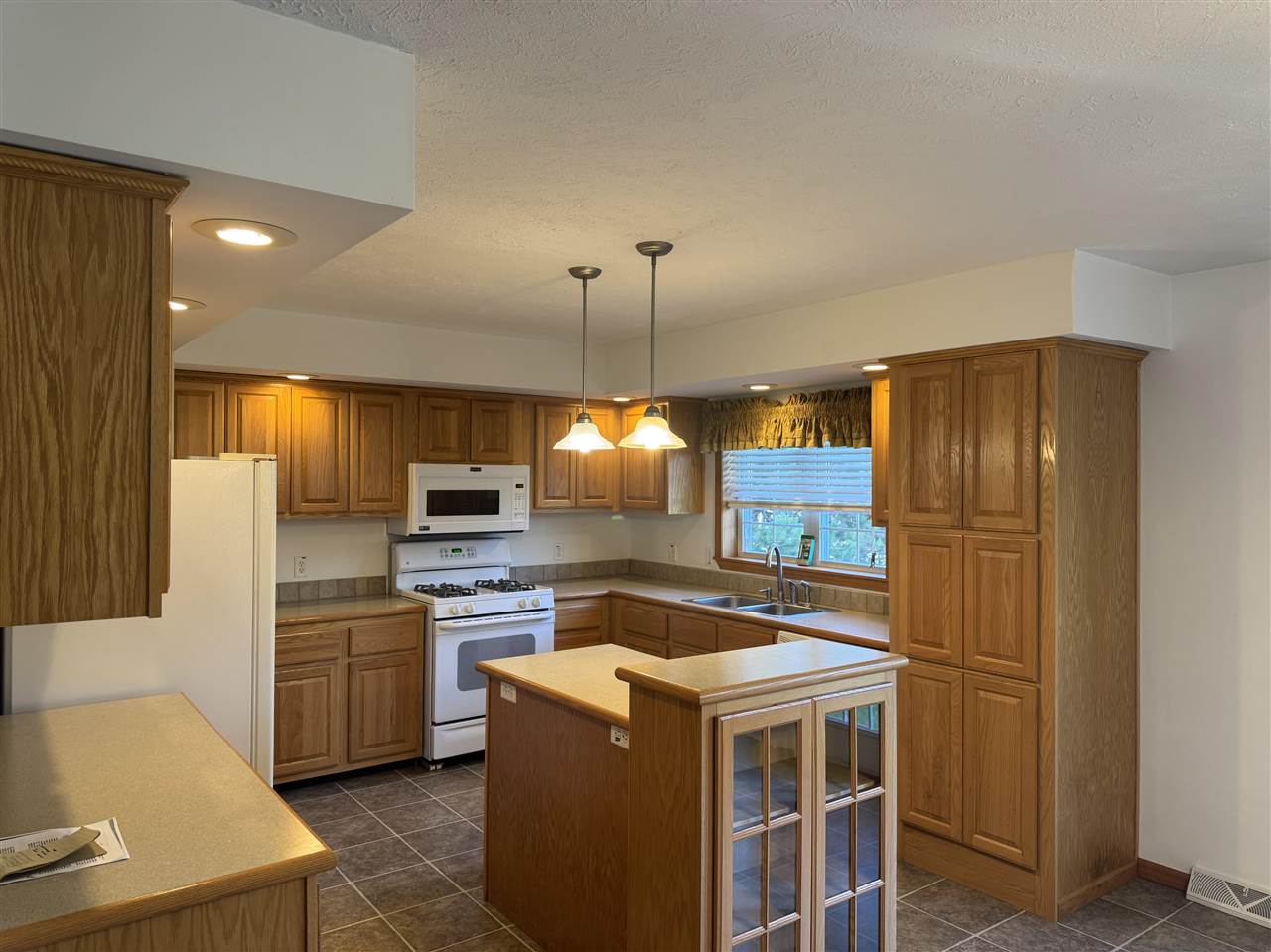 2095 Lakeview Lane Alanson MI 49706