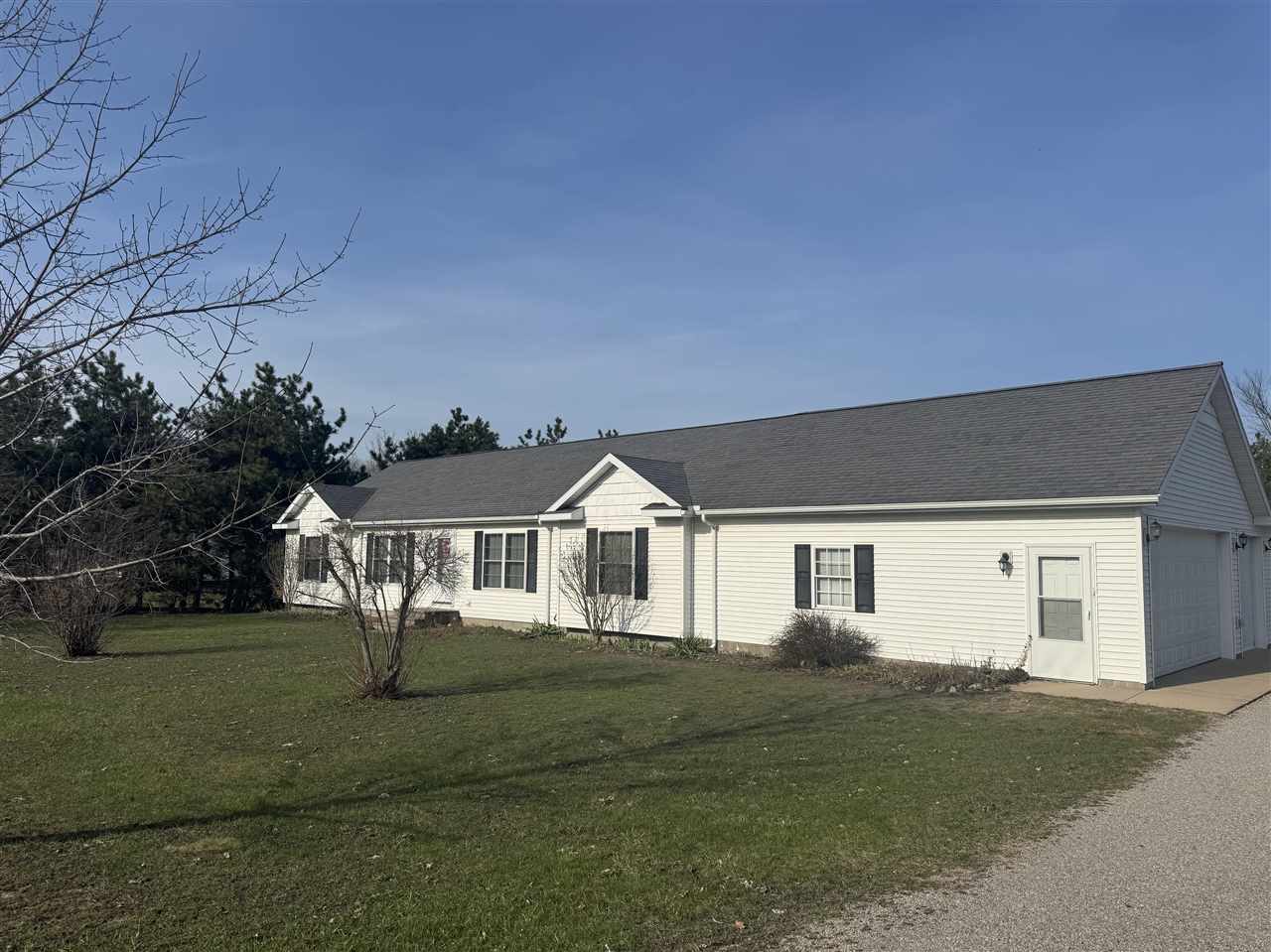2095 Lakeview Lane Alanson MI 49706