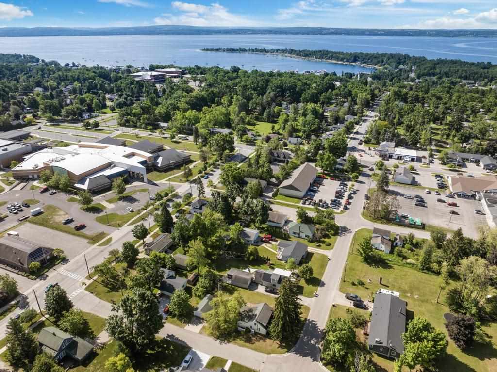 886 N Traverse Street Harbor Springs MI 49740